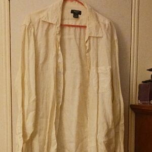 Brooks Sport Men's Cream Lightweight Shirt.